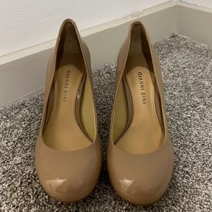 Gianni Bini nude pumps